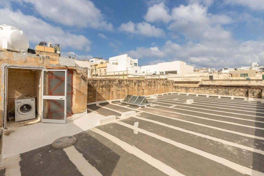 Spacious 4-Bedrooms Townhouse In Tas-Sliema Ngoại thất bức ảnh