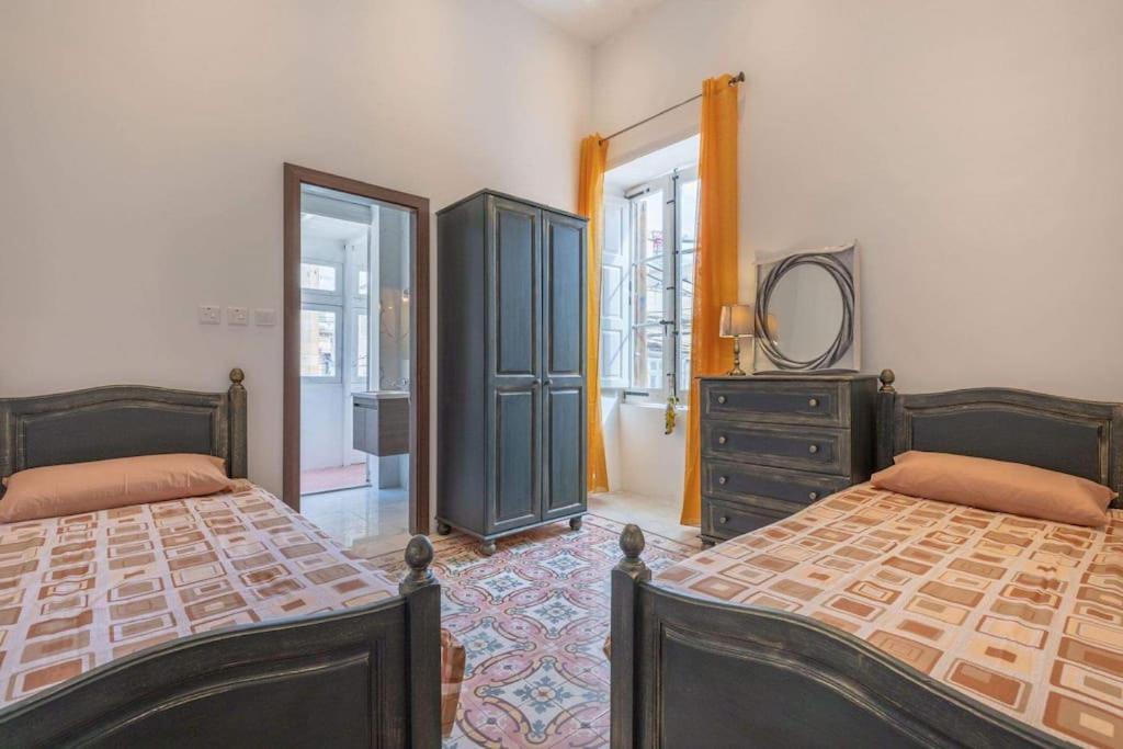 Spacious 4-Bedrooms Townhouse In Tas-Sliema Ngoại thất bức ảnh
